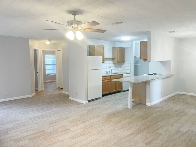 Building Photo - 11719 Country Springs St