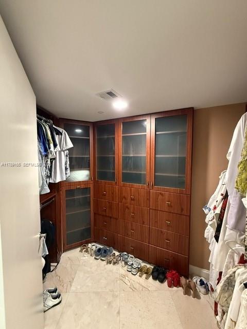 Building Photo - 18911 Collins Ave