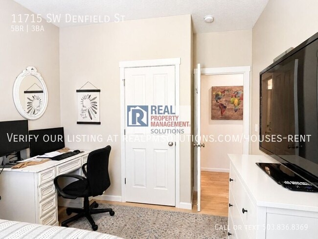 Building Photo - 11715 SW Denfield St