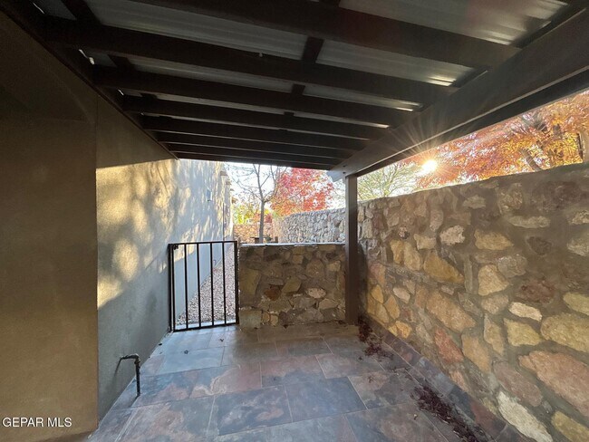 Building Photo - 7349 Skyrocket Dr