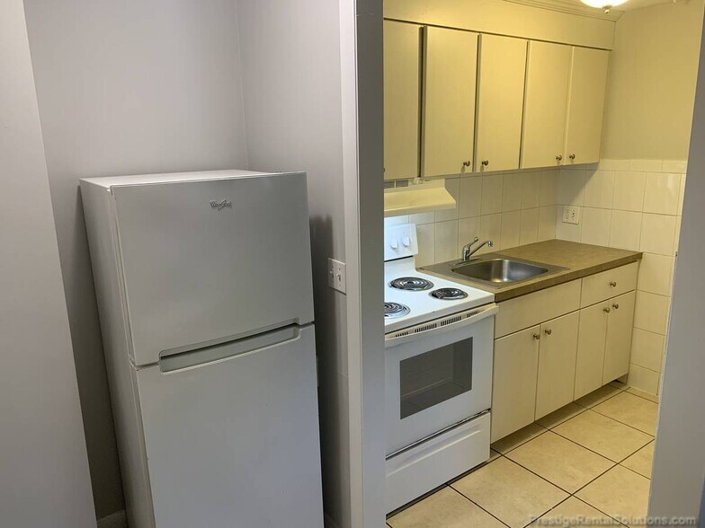 Building Photo - 11 Lincoln St