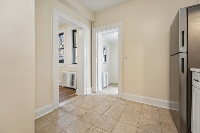 Building Photo - 7 Bender Pl