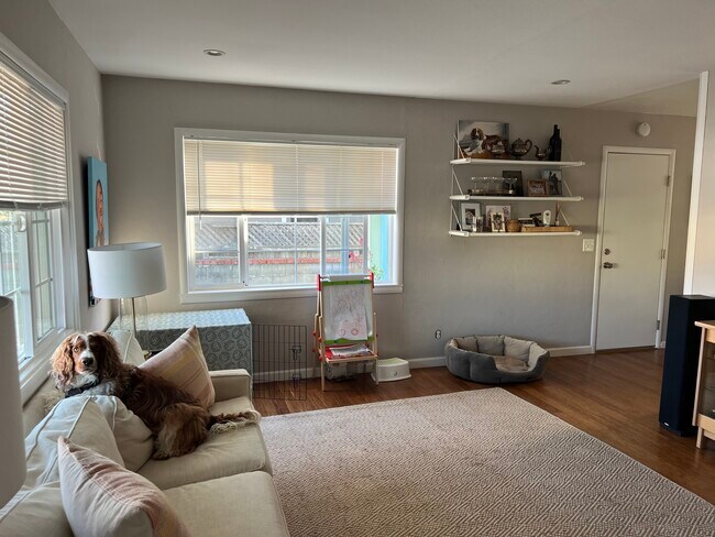 Building Photo - 401 15th Ave