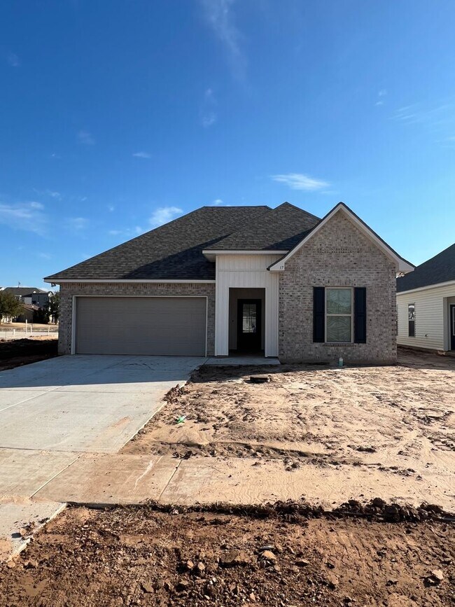Building Photo - 17 Venecia Ct