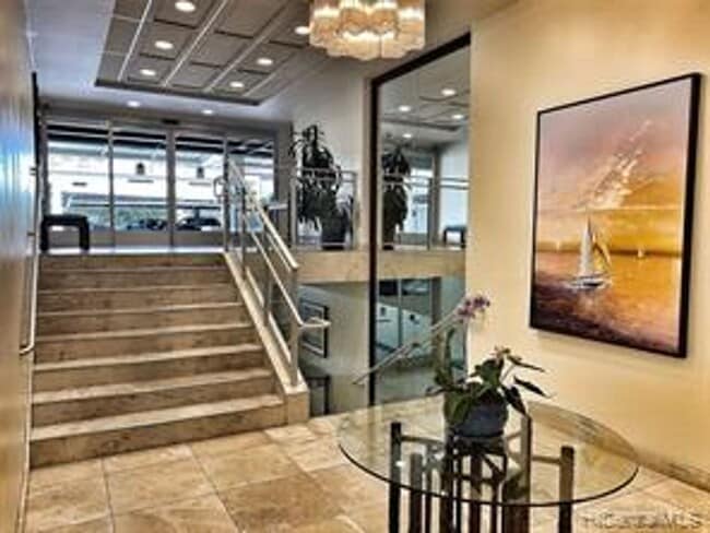 Building Photo - Yacht Harbor Tower