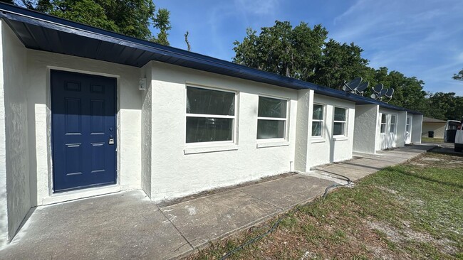Building Photo - 836 SW 64th Terrace