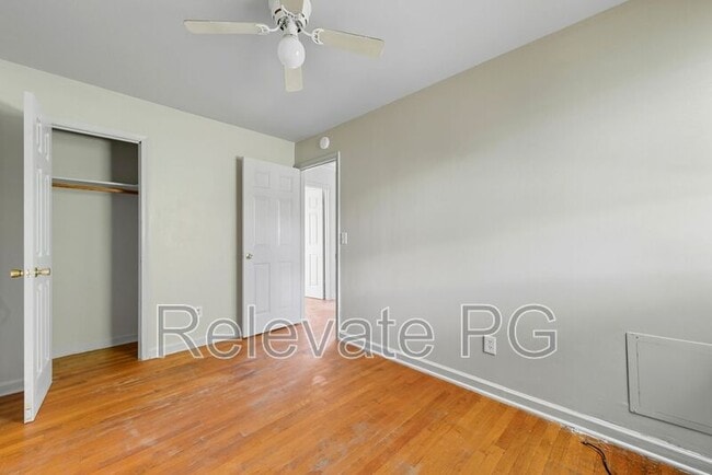 Building Photo - 319 Britton St