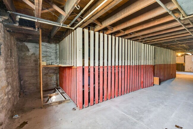 Building Photo - 551 Bates St