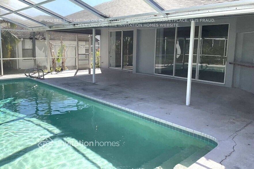 Building Photo - 437 Waterford Cir E