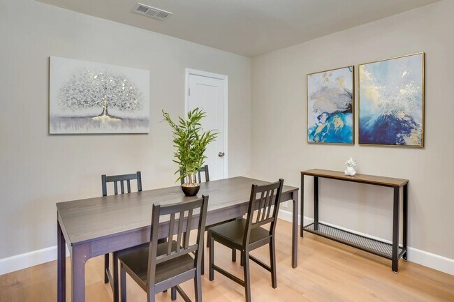 Building Photo - 3901 W Compton Ave