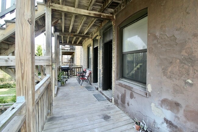 Building Photo - 3720 S Indiana Ave