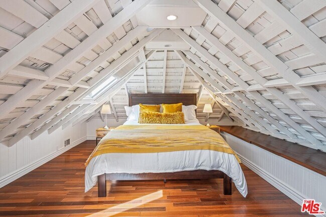 Building Photo - 38 19th Ave