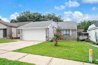 Building Photo - 3930 Balsam Dr