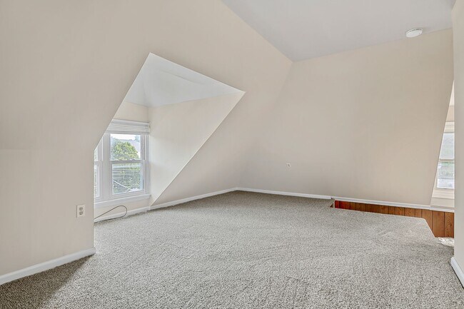 Building Photo - 3327-3329 Market Street