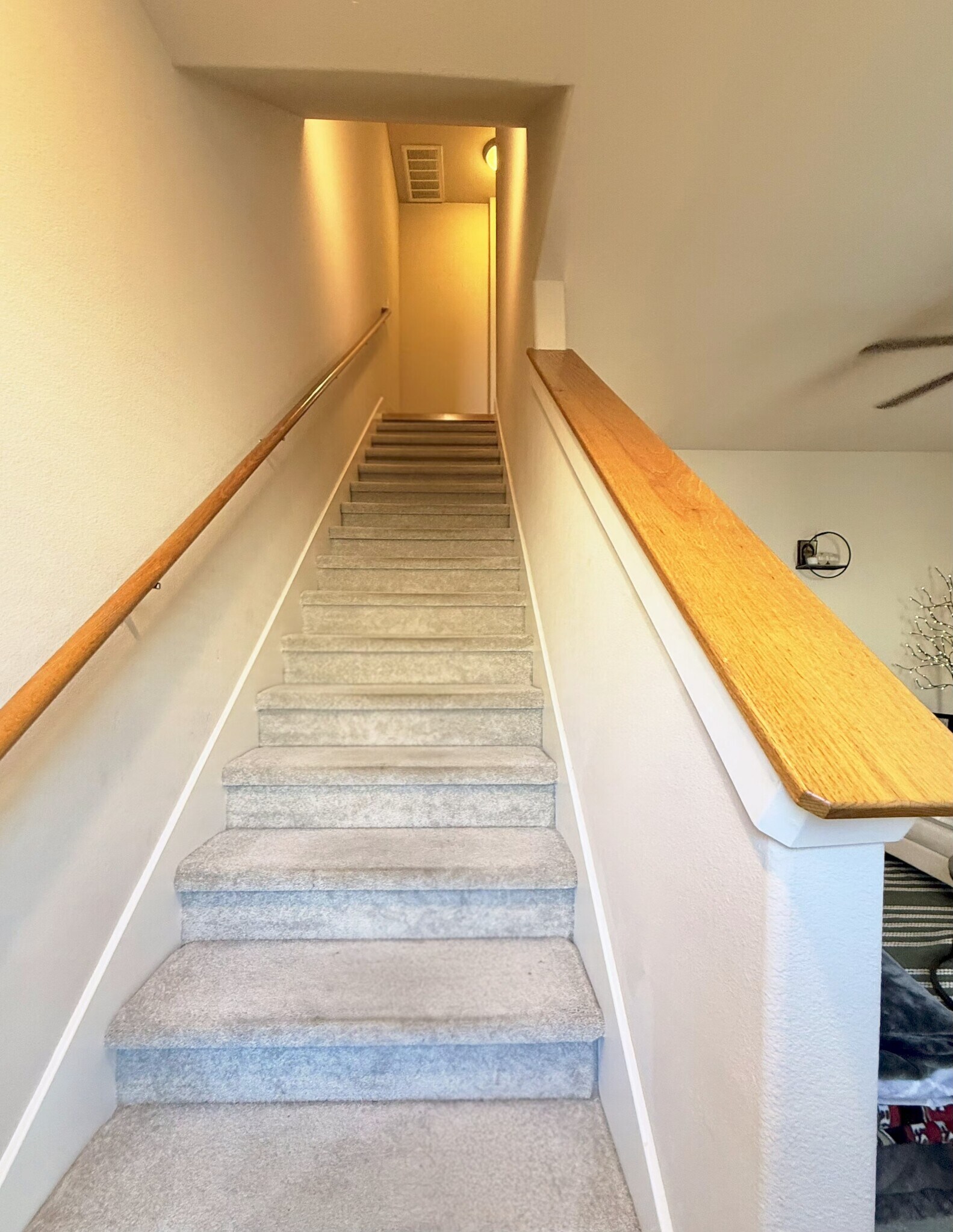 Building Photo - 13420 Lyndhurst St