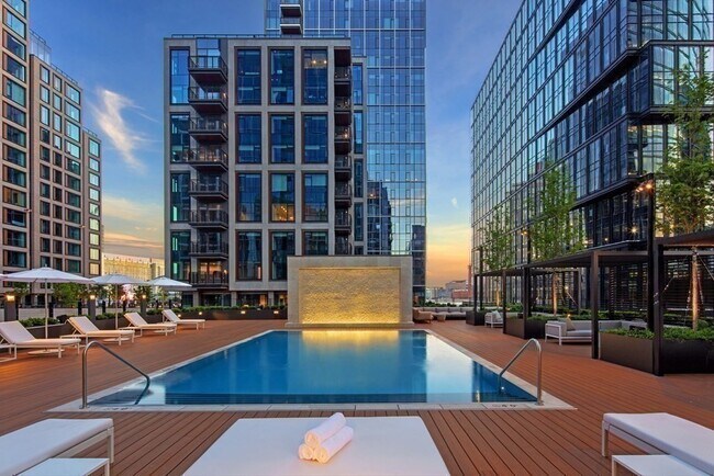 Building Photo - 133 Seaport Blvd