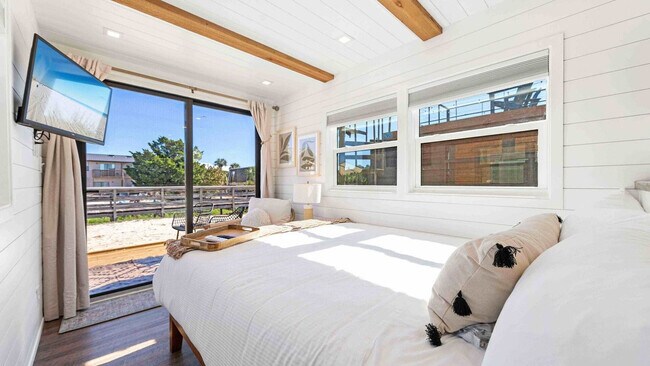 Building Photo - 316 Bream Ave