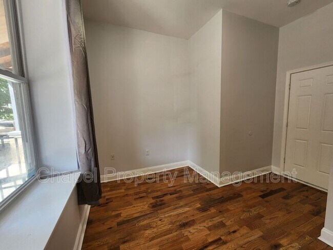 Building Photo - 3209 W Montgomery Ave