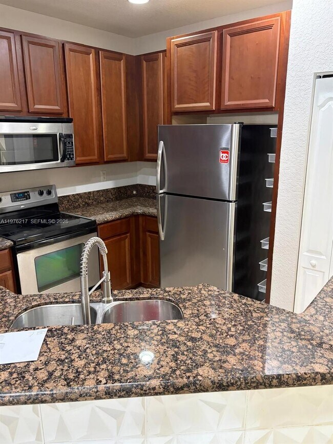 Building Photo - 27918 SW 140th Ave