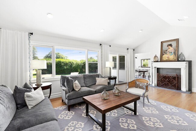 Building Photo - 31 B Club Ln