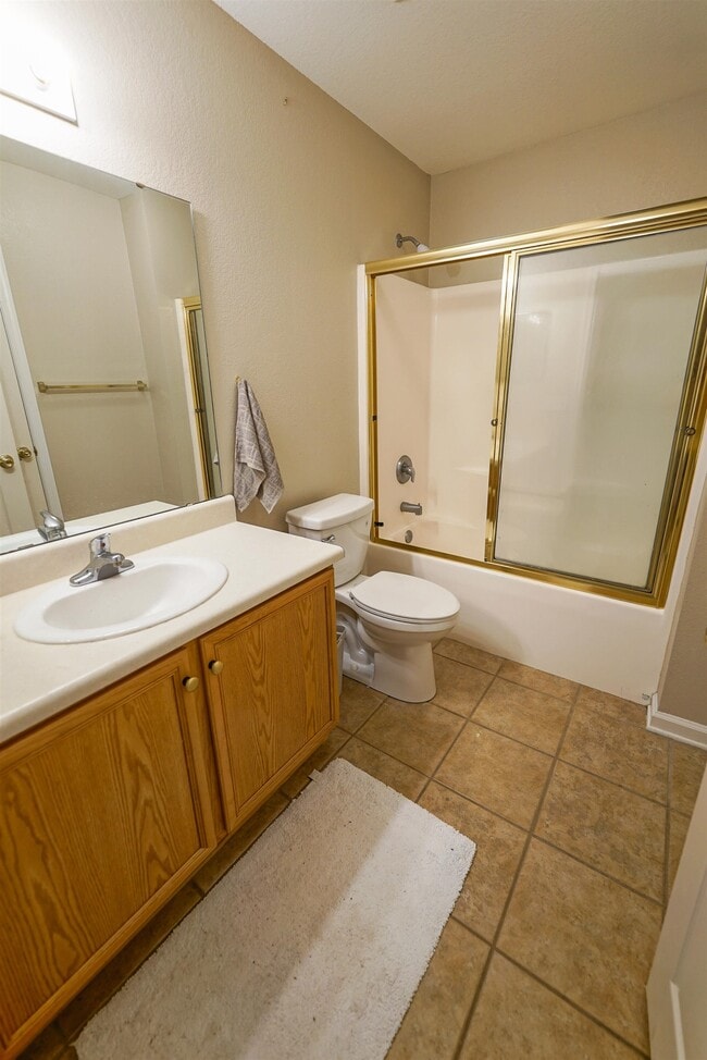 Building Photo - 2738 W Tharpe St