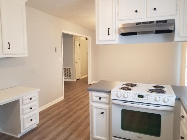 Building Photo - 112 Kelly Ct