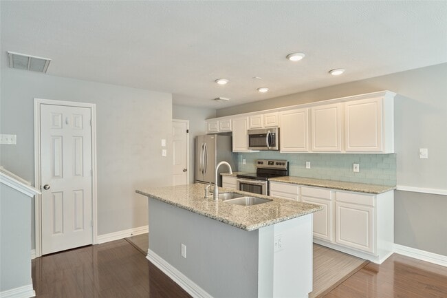 Building Photo - 39 N Walden Elms Cir