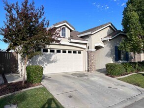 Building Photo - Home for Rent in Roseville CA