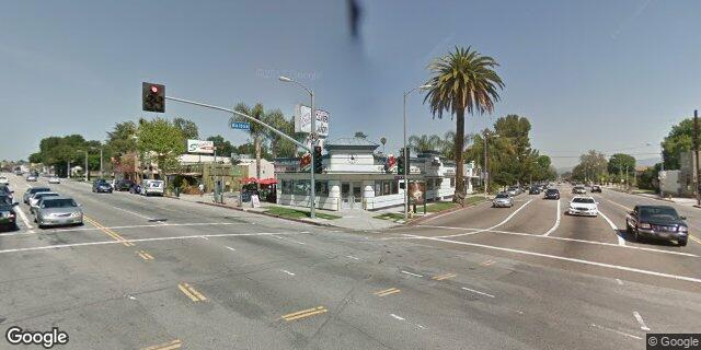 Building Photo - 5460 White Oak Ave
