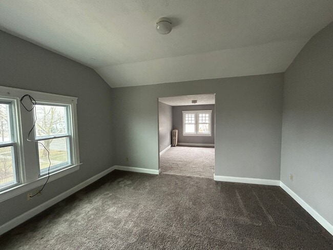 Building Photo - 3024 West Blvd