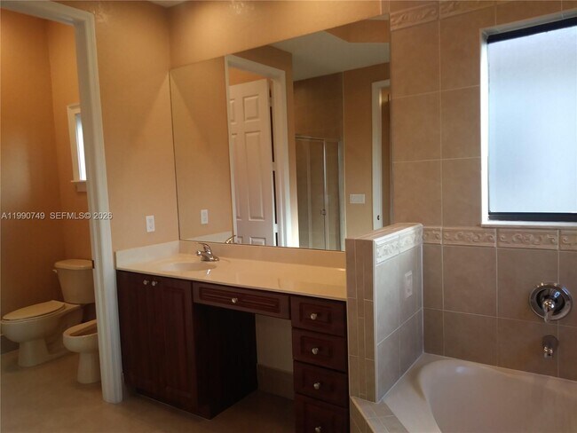 Building Photo - 13978 NW 88th Pl