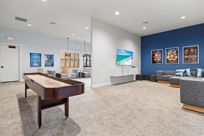 Building Photo - 5709 Silver Sun Dr