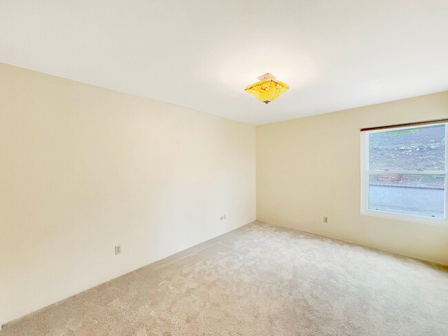 Building Photo - Great 3B/2BA House in San Marcos!