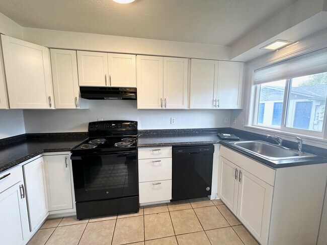 Building Photo - 207 N Indiana Ave