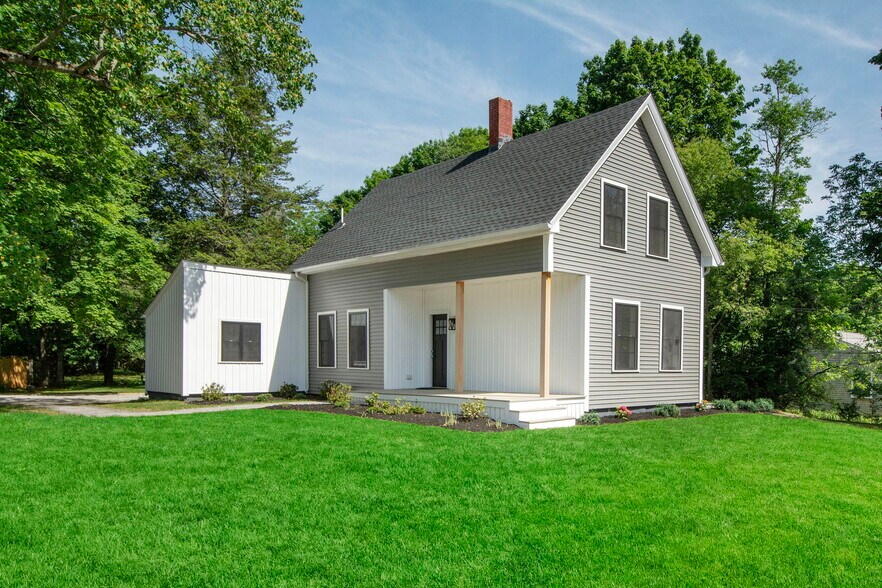 Building Photo - 215 Gardner St