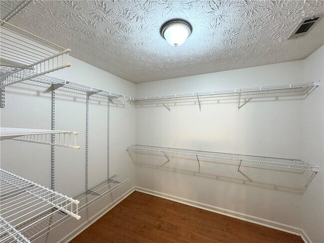 Building Photo - 5212 Pine Branch Cir