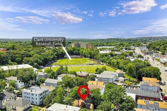 Building Photo - 78 Birch St