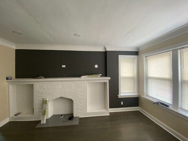Building Photo - Charming 3-Bedroom Home | Updated Kitchen | Shared Laundry