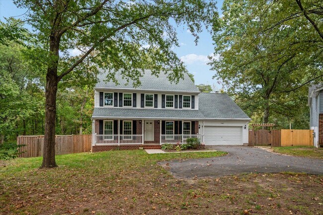 Primary Photo - Charming Colonial in Elmhurst Station