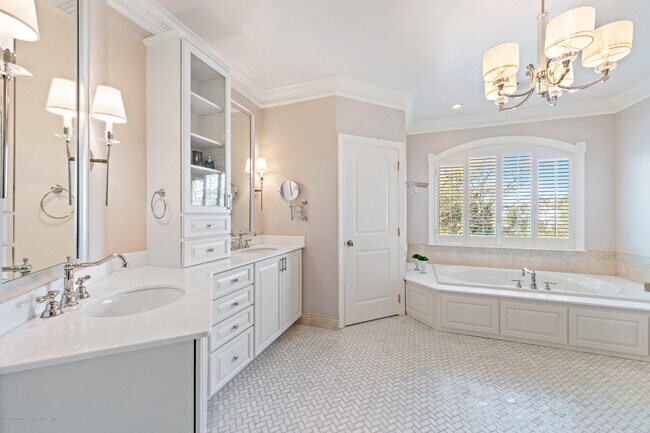 Building Photo - 30 Columbus Dr