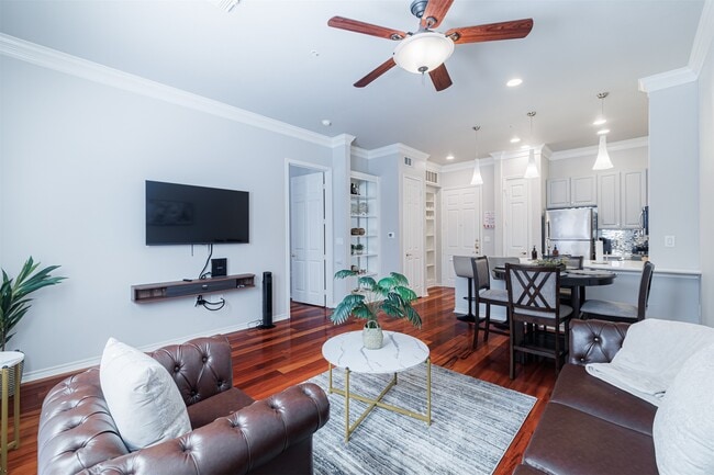 Building Photo - 2400 McCue Rd