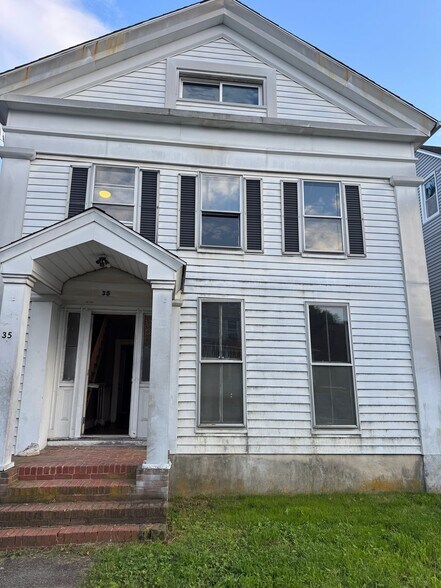 Building Photo - 35 Whiting Ave