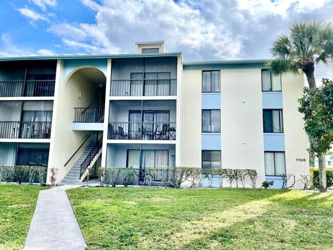 Primary Photo - 1108 Green Pine Blvd
