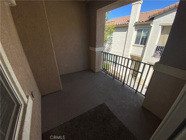 Building Photo - 15651 Vista Way