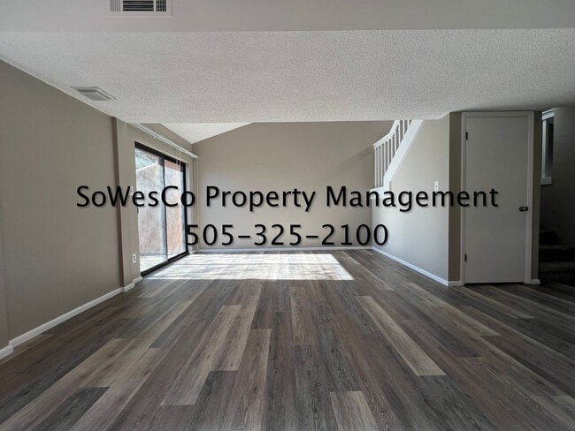 Building Photo - Beautifully Remodeled Condo (with seasonal pool)