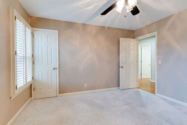 Building Photo - 103 Crosspointe Ln