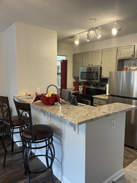 Kitchen - 900 Taylor St