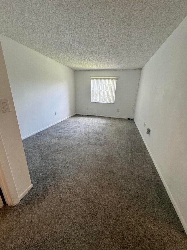 Building Photo - 4990 E Sabal Palm Blvd