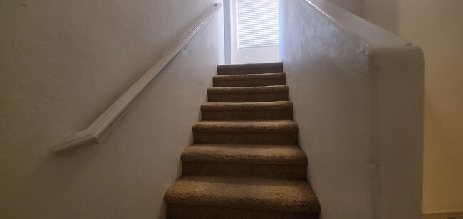Building Photo - Stunning Condo with Attached Garage