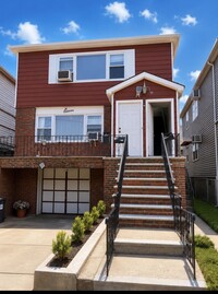 Building Photo - 11 Colonial Dr